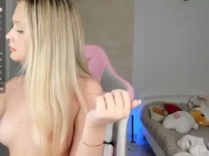 Play uncut movie named Elly_aryxd Cam porn model from chaturbate
