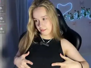 Watch this hardcore clip named Mood_butterfly Cam porn model from chaturbate
