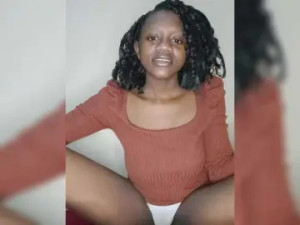 Stream the complete movie called SexyIvyRose Cam porn model from bongacams