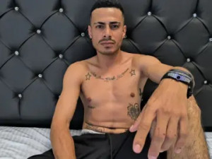 Play hardcore video of MatthewCullenn, 23 years old, brunette hair male