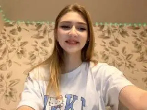 Watch this uncut scene of Grettaflem Cam porn model from camsoda