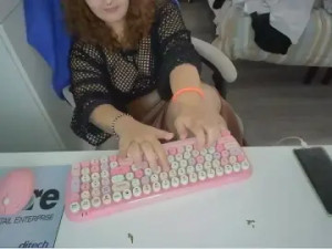 Enjoy watching the complete clip named Missmela Cam porn model from cam4