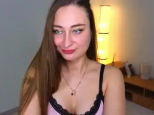 Play uncut movie of Pixievice Cam porn model from chaturbate