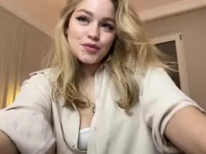 Watch full video called Elixiirr Cam porn model from chaturbate