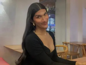 Watch complete scene named BiancaBaldwiin, 25 years old, brunette hair trans