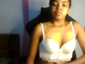 Watch the uncensored scene called Evynya Cam porn model from bongacams