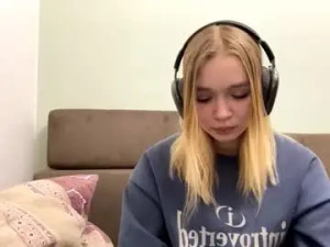 Enjoy watching this hardcore movie titled Cherryleija Cam porn model from chaturbate