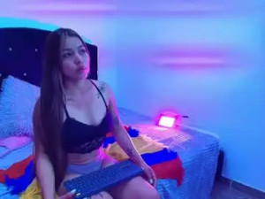 View uncut scene named Raven_sins Cam porn model from chaturbate