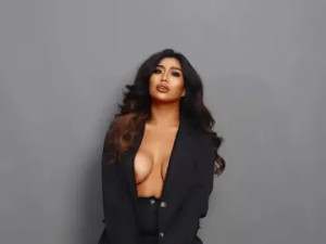 Enjoy watching the uncut scene of TrixieBayesera, 18 years old, brunette hair trans