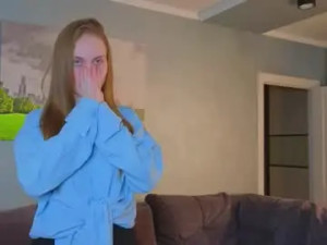 Stream uncut clip called Crystaldiva01 Cam porn model from chaturbate