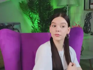 Play hardcore scene called DaiseyOsario Cam porn model from cam4