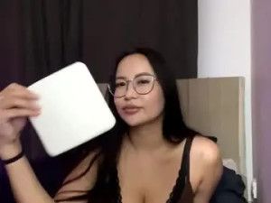 Stream the complete clip of Amadabecklund Cam porn model from chaturbate