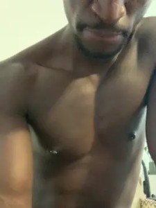 View the uncensored clip named Pr3tt0, 35 years old, male