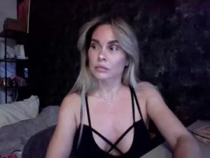 View full video named Malika2025 Cam porn model from bongacams