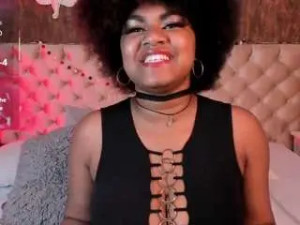 Play this HD scene of Larajonnesx Cam porn model from camsoda