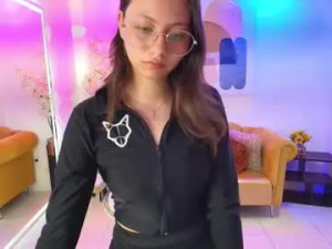 Stream the hardcore movie of Vannia_t18 Cam porn model from chaturbate