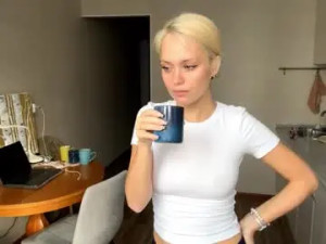 Play this hardcore movie titled Christenbeardslee Cam porn model from chaturbate