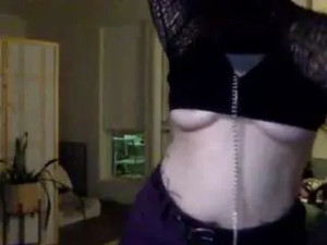 Play uncensored movie of Missxyz Cam porn model from camsoda