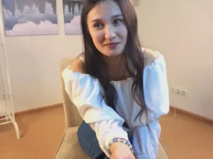 Stream HD scene titled ElmaJongeling Cam porn model from cam4