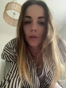 Play the HD clip of Mississippie Cam porn model from cam4