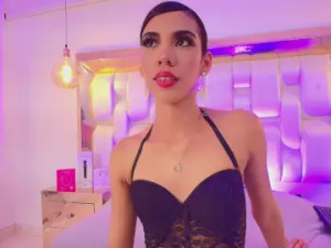 View this full video named BellaHarpeer Cam porn model from cam4