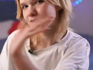 View HD scene of PhillisEsplin Cam porn model from stripchat