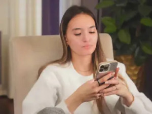 Stream the complete clip called BrittniSmyre Cam porn model from cam4