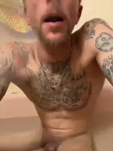 Play this hardcore video titled Babyking7k, 38 years old, male