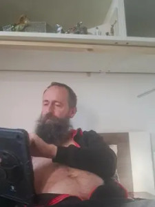 View complete scene titled baardcam, 45 years old, male
