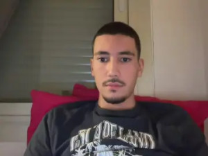 Enjoy watching the complete video called lepetitmignon1, 20 years old, male