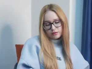 Stream this uncensored scene called CariSpegal Cam porn model from cam4