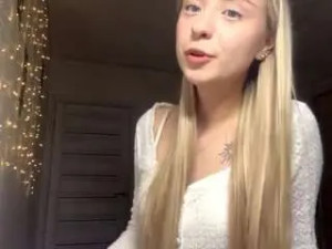 Watch this HD scene called Karisader Cam porn model from camsoda