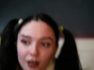 Play this complete scene named JosieLili Cam porn model from cam4