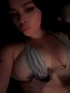 Play full video titled Ellrxse Cam porn model from stripchat