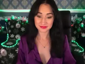 Play the uncensored video of Carolinaafoxyyy Cam porn model from chaturbate