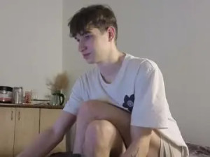 View the full scene of drinklinov, 20 years old, male