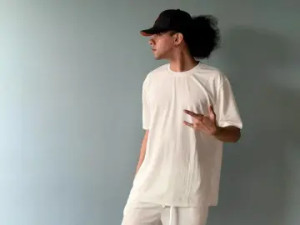 View the uncut clip called AleCaicedo, 25 years old, blonde hair trans