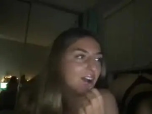 Play this uncut video named Belle_snapps Cam porn model from chaturbate