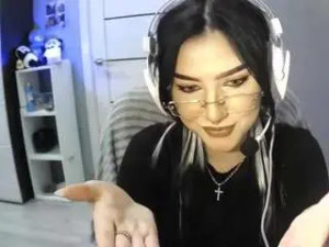 Watch this HD clip titled Yeevanwagenen Cam porn model from camsoda