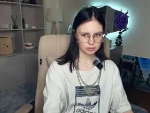 Watch the uncut video called Lindsayafflick Cam porn model from camsoda