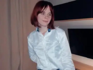 View this uncensored movie called Trinityberkery Cam porn model from chaturbate