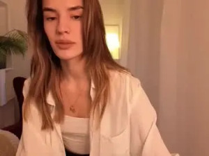 Watch this full movie named Peachychic Cam porn model from chaturbate