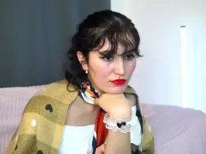 Stream this uncut video named Aundreareddin Cam porn model from chaturbate