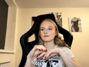 Stream the hardcore clip of Dinorahcoltman Cam porn model from chaturbate