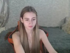 Play complete video named Annieee_smith Cam porn model from chaturbate