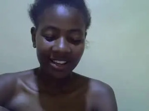 Watch the uncensored movie called Sweet_vee1 Cam porn model from chaturbate