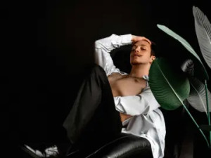 Watch complete clip called Leo_Moor, 18 years old, redhead hair male