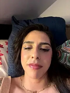 Stream this HD scene called Monahliza Cam porn model from stripchat