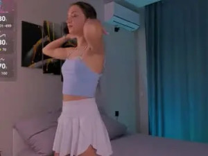 Play the hardcore scene named Arlissaa Cam porn model from chaturbate