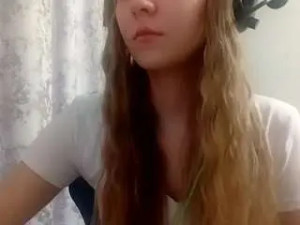 Play the uncut video named Lylamellenthin Cam porn model from camsoda